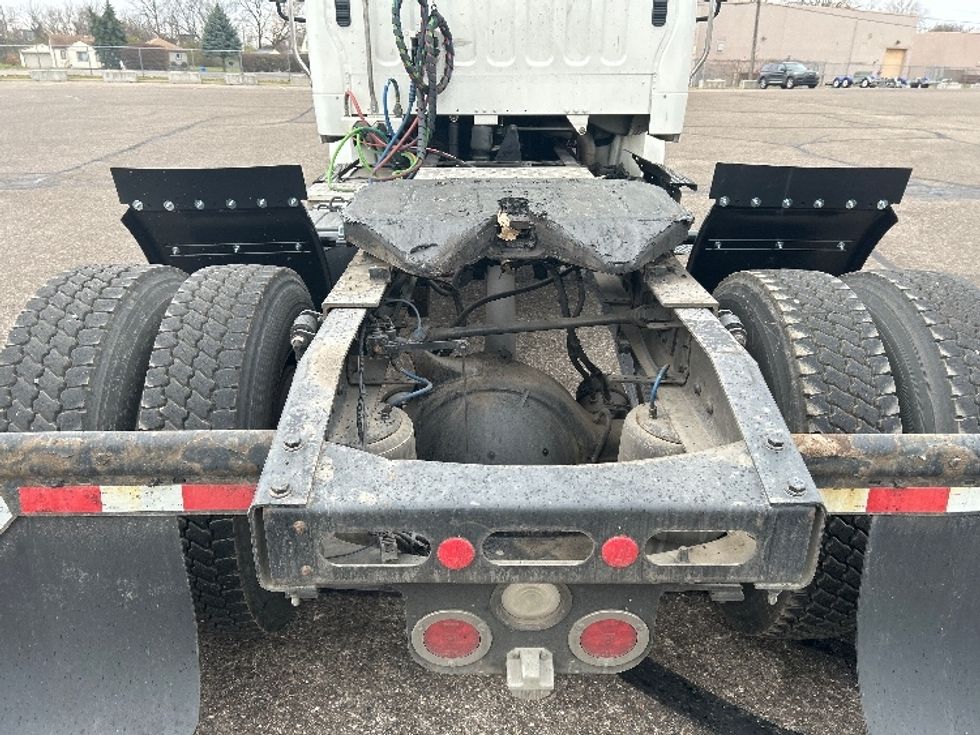 Day Cab Tractor-Heavy Duty Tractors-Freightliner-2020-M2-Warren-MI-172,084\n\t\tmiles-$ 46,750 - Image 6