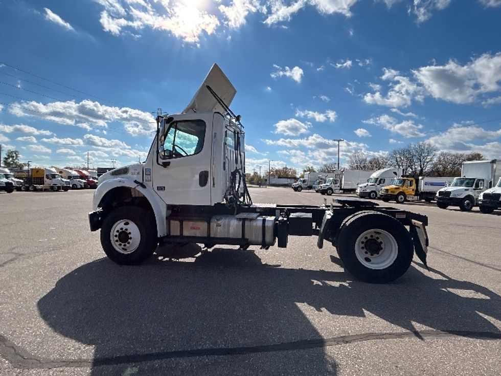 Day Cab Tractor-Heavy Duty Tractors-Freightliner-2020-M2-Warren-MI-187,914\n\t\tmiles-$ 45,750 - Image 4