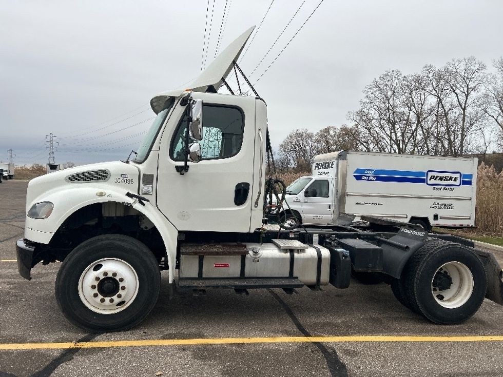Day Cab Tractor-Heavy Duty Tractors-Freightliner-2020-M2-Warren-MI-310,090\n\t\tmiles-$ 38,000 - Image 4