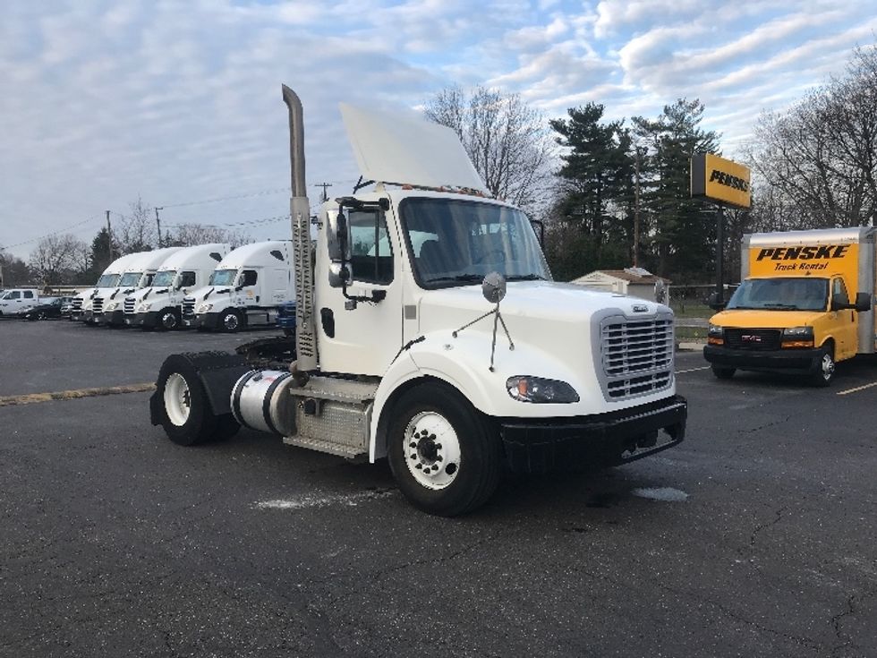 Day Cab Tractor-Heavy Duty Tractors-Freightliner-2020-M211242S-Akron-OH-410,883\n\t\tmiles-$ 23,500 - Image 1