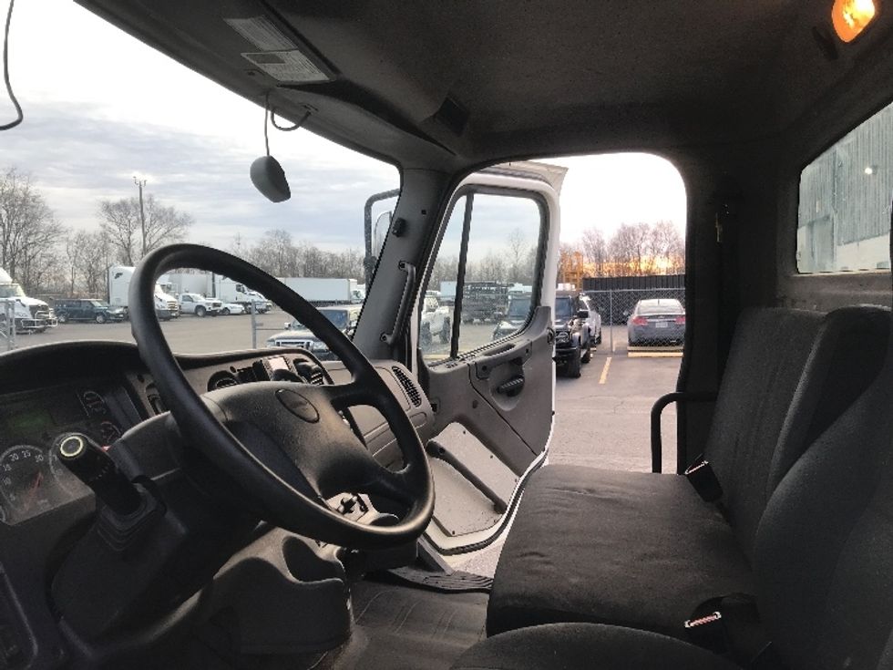 Day Cab Tractor-Heavy Duty Tractors-Freightliner-2020-M211242S-Akron-OH-410,883\n\t\tmiles-$ 23,500 - Image 10