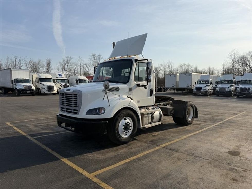 Day Cab Tractor-Heavy Duty Tractors-Freightliner-2020-M211242S-Akron-OH-410,883\n\t\tmiles-$ 23,500 - Image 3