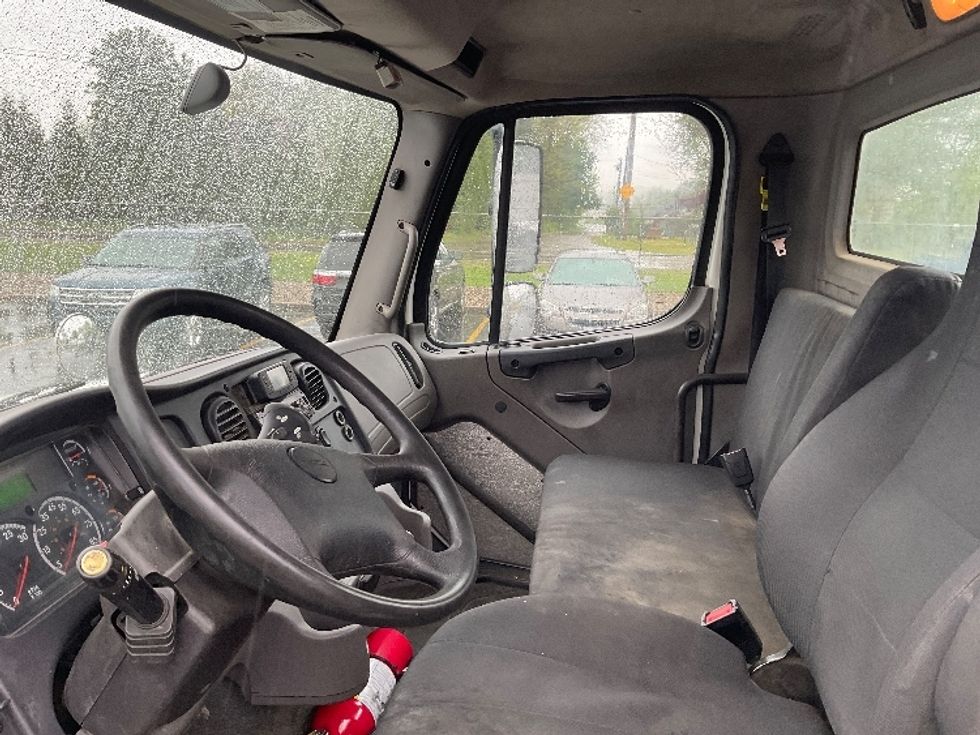 Day Cab Tractor-Heavy Duty Tractors-Freightliner-2020-M211242S-Canton-OH-415,893\n\t\tmiles-$ 24,750 - Image 10