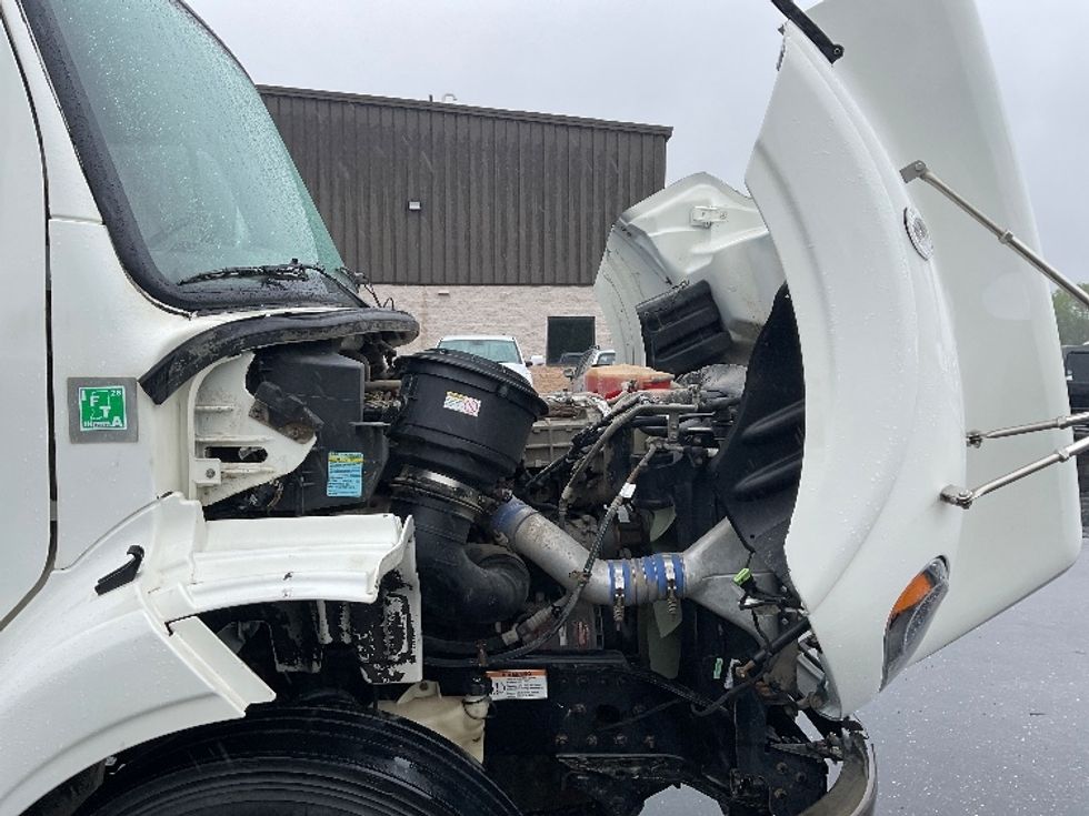 Day Cab Tractor-Heavy Duty Tractors-Freightliner-2020-M211242S-Canton-OH-415,893\n\t\tmiles-$ 24,750 - Image 15