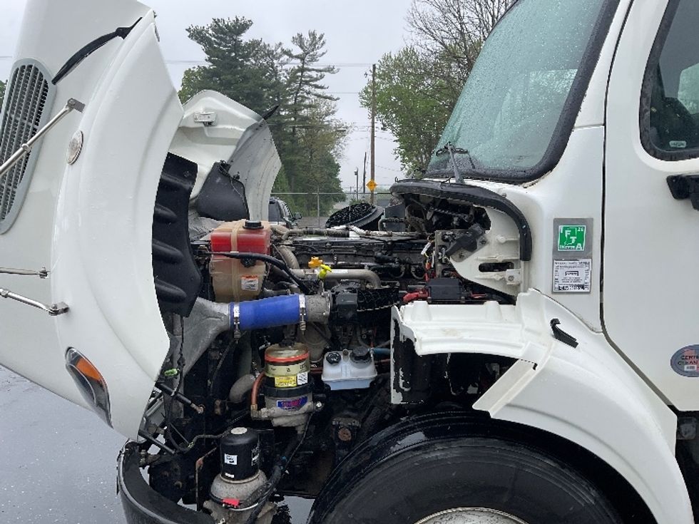 Day Cab Tractor-Heavy Duty Tractors-Freightliner-2020-M211242S-Canton-OH-415,893\n\t\tmiles-$ 24,750 - Image 16