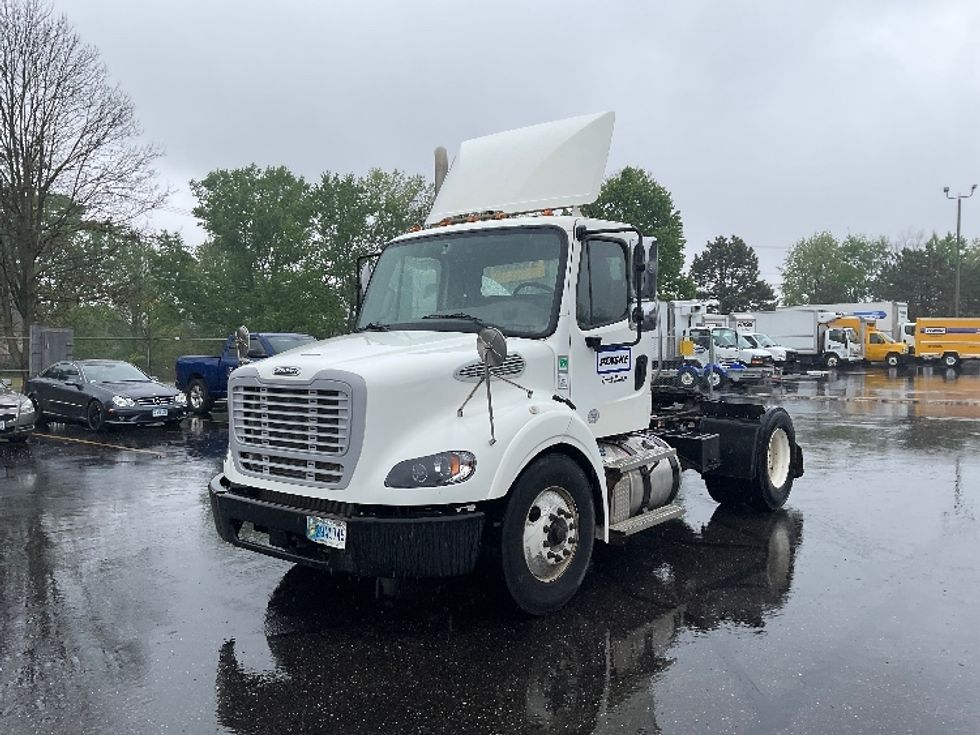 Day Cab Tractor-Heavy Duty Tractors-Freightliner-2020-M211242S-Canton-OH-415,893\n\t\tmiles-$ 24,750 - Image 3
