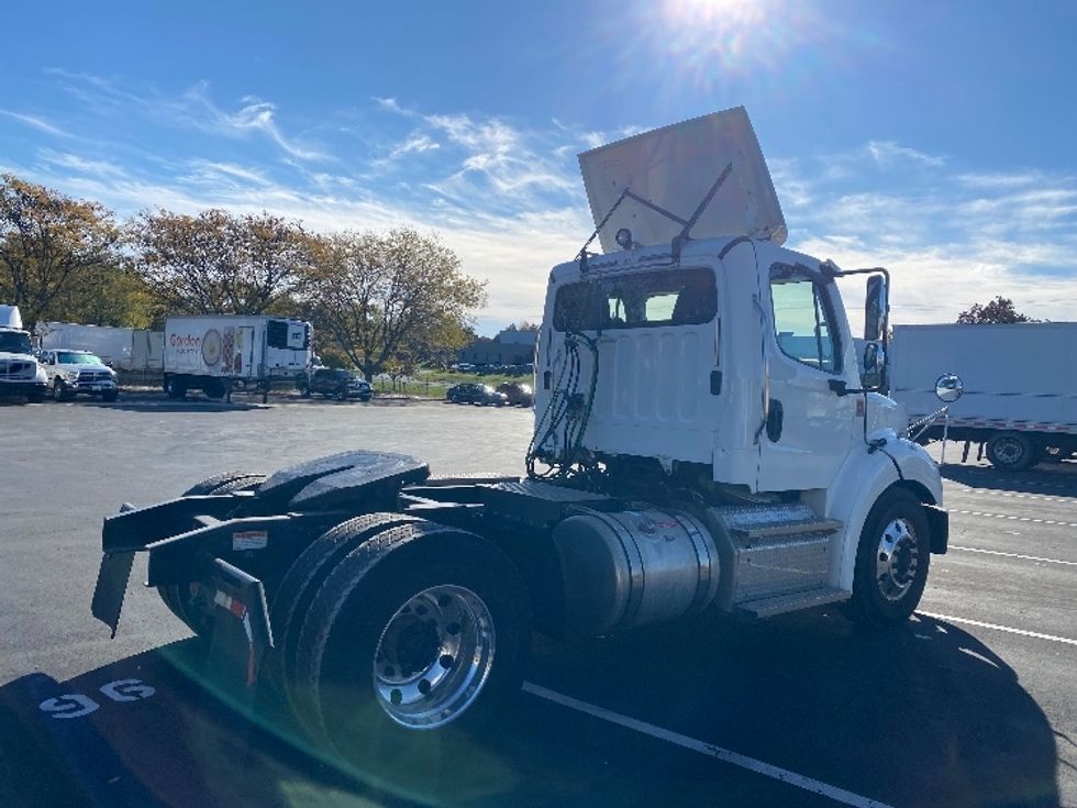 Day Cab Tractor-Heavy Duty Tractors-Freightliner-2020-M211242S-Harrisburg-PA-102,533\n\t\tmiles-$ 36,000 - Image 7