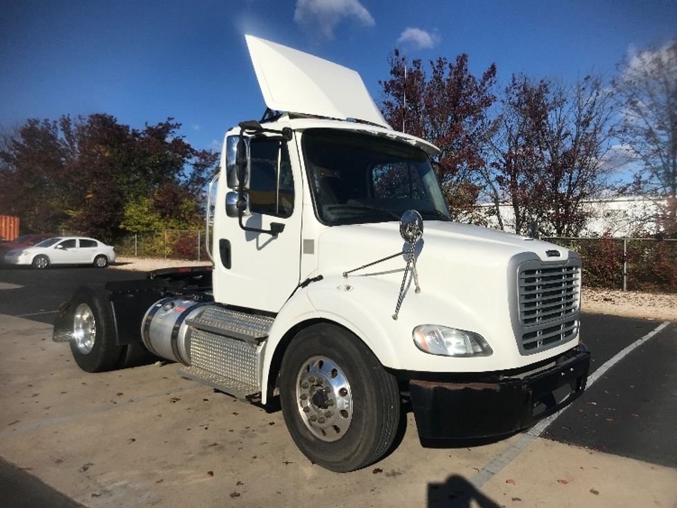 Day Cab Tractor-Heavy Duty Tractors-Freightliner-2020-M211242S-Harrisburg-PA-103,435\n\t\tmiles-$ 36,000 - Image 1