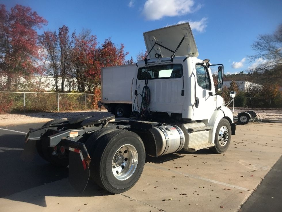 Day Cab Tractor-Heavy Duty Tractors-Freightliner-2020-M211242S-Harrisburg-PA-103,435\n\t\tmiles-$ 36,000 - Image 7