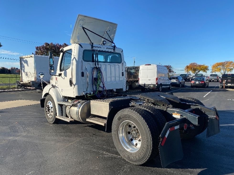 Day Cab Tractor-Heavy Duty Tractors-Freightliner-2020-M211242S-Harrisburg-PA-58,575\n\t\tmiles-$ 36,000 - Image 5