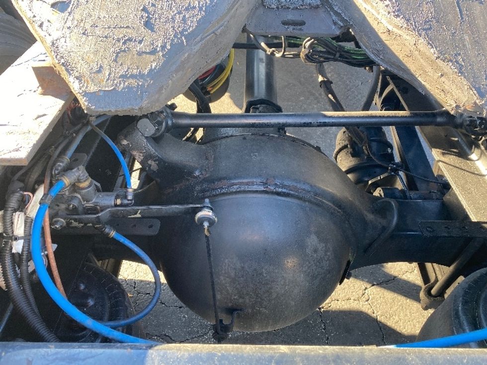 Day Cab Tractor-Heavy Duty Tractors-Freightliner-2020-M211242S-Harrisburg-PA-58,575\n\t\tmiles-$ 36,000 - Image 6