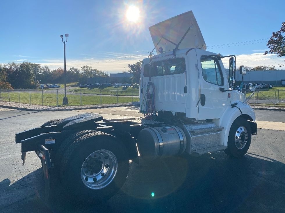 Day Cab Tractor-Heavy Duty Tractors-Freightliner-2020-M211242S-Harrisburg-PA-58,575\n\t\tmiles-$ 36,000 - Image 7