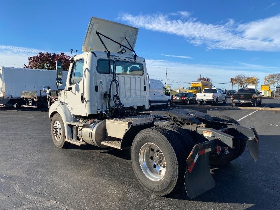 Day Cab Tractor-Heavy Duty Tractors-Freightliner-2020-M211242S-Harrisburg-PA-96,287\n\t\tmiles-$ 36,000 - Image 5