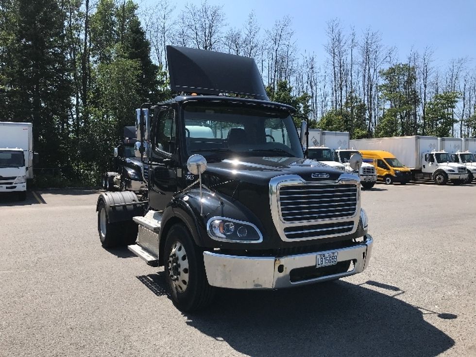 Day Cab Tractor-Heavy Duty Tractors-Freightliner-2020-M211242S-Ste-Foy-PQ-280,873\n\t\tkm-$ 41,250 - Image 1