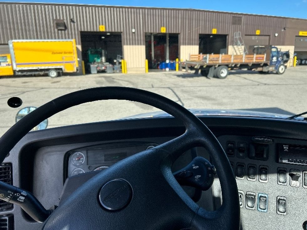 Day Cab Tractor-Heavy Duty Tractors-Freightliner-2020-M211242S-Warren-MI-109,119\n\t\tmiles-$ 36,000 - Image 11