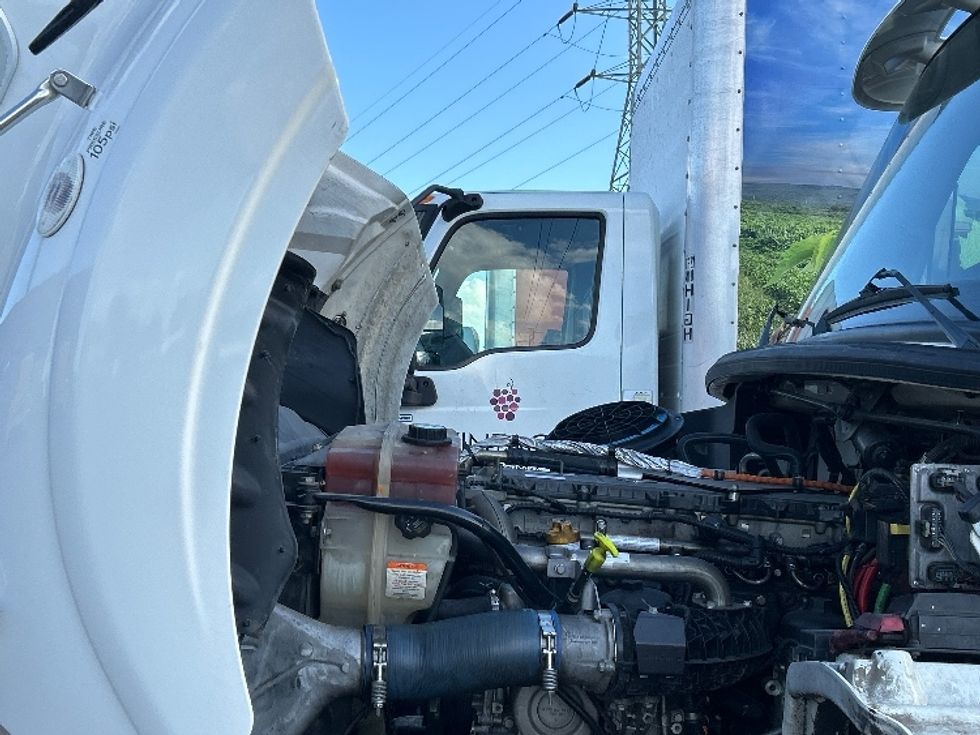 Day Cab Tractor-Heavy Duty Tractors-Freightliner-2020-M211242S-Warren-MI-109,119\n\t\tmiles-$ 36,000 - Image 16