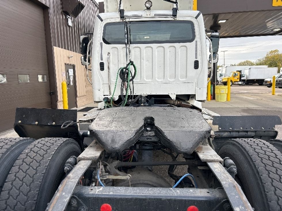 Day Cab Tractor-Heavy Duty Tractors-Freightliner-2020-M211242S-Warren-MI-92,389\n\t\tmiles-$ 36,000 - Image 6