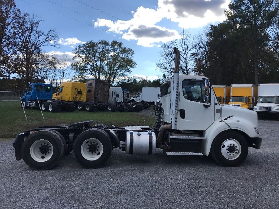 Day Cab Tractor-Heavy Duty Tractors-Freightliner-2020-M211264S-Cleveland-TN-322,430\n\t\tmiles-$ 57,750 - Image 8