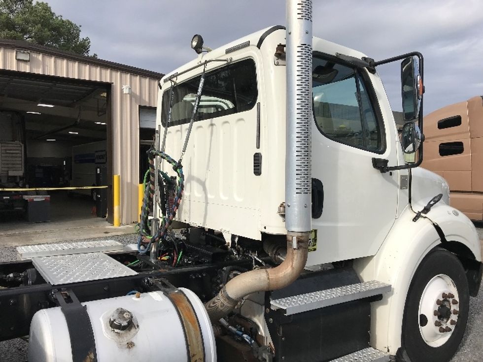 Day Cab Tractor-Heavy Duty Tractors-Freightliner-2020-M211264S-Cleveland-TN-382,814\n\t\tmiles-$ 47,750 - Image 17