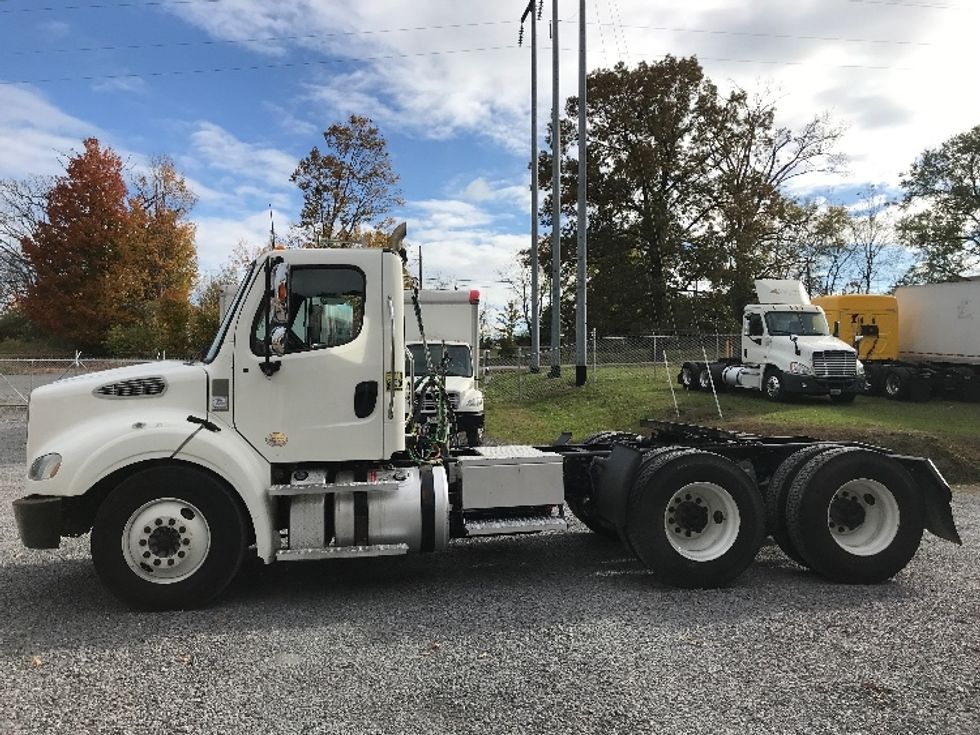 Day Cab Tractor-Heavy Duty Tractors-Freightliner-2020-M211264S-Cleveland-TN-382,814\n\t\tmiles-$ 47,750 - Image 4
