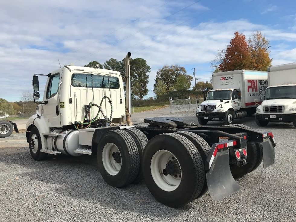 Day Cab Tractor-Heavy Duty Tractors-Freightliner-2020-M211264S-Cleveland-TN-382,814\n\t\tmiles-$ 47,750 - Image 5