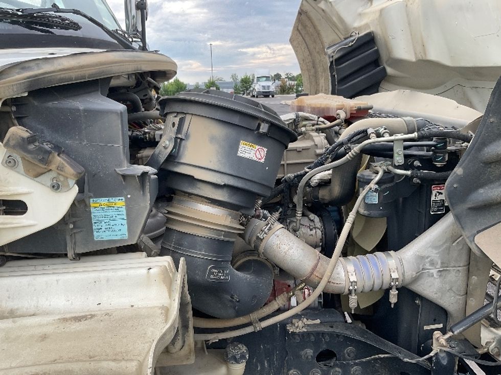 Day Cab Tractor-Heavy Duty Tractors-Freightliner-2020-M211264S-Concord-NC-216,626\n\t\tmiles-$ 49,250 - Image 15