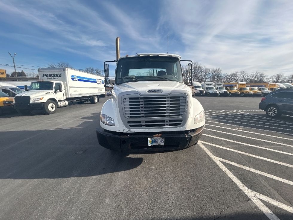 Day Cab Tractor-Heavy Duty Tractors-Freightliner-2020-M211264S-Louisville-KY-494,142\n\t\tmiles-$ 27,500 - Image 2