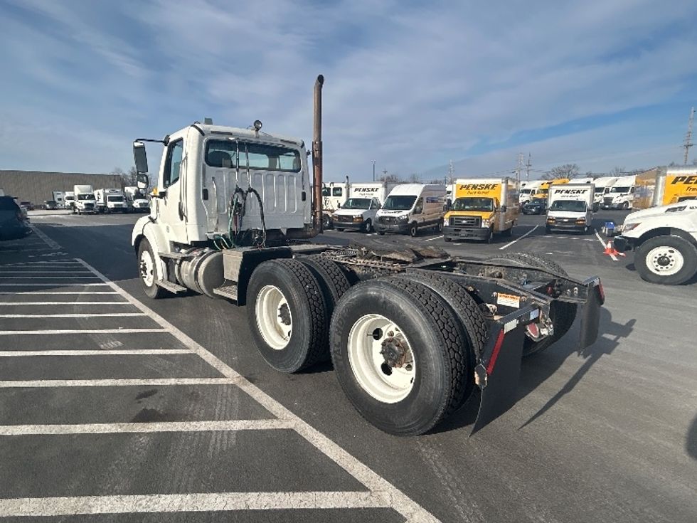 Day Cab Tractor-Heavy Duty Tractors-Freightliner-2020-M211264S-Louisville-KY-494,142\n\t\tmiles-$ 27,500 - Image 5