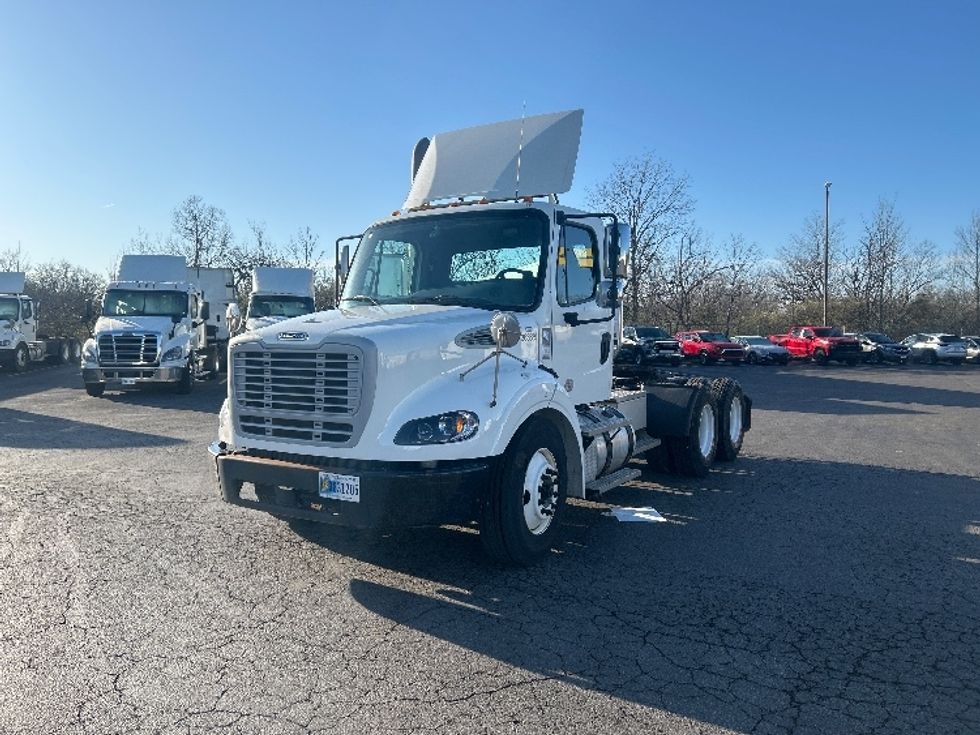 Day Cab Tractor-Heavy Duty Tractors-Freightliner-2020-M211264S-Obetz-OH-296,394\n\t\tmiles-$ 44,500 - Image 3