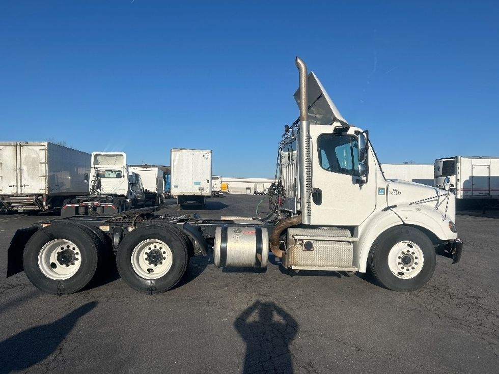 Day Cab Tractor-Heavy Duty Tractors-Freightliner-2020-M211264S-Obetz-OH-296,394\n\t\tmiles-$ 44,500 - Image 8
