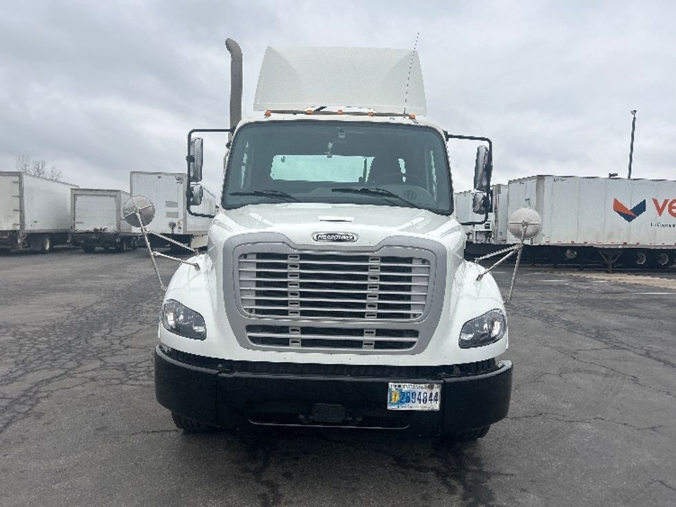 Day Cab Tractor-Heavy Duty Tractors-Freightliner-2020-M211264S-Obetz-OH-353,557\n\t\tmiles-$ 38,500 - Image 2