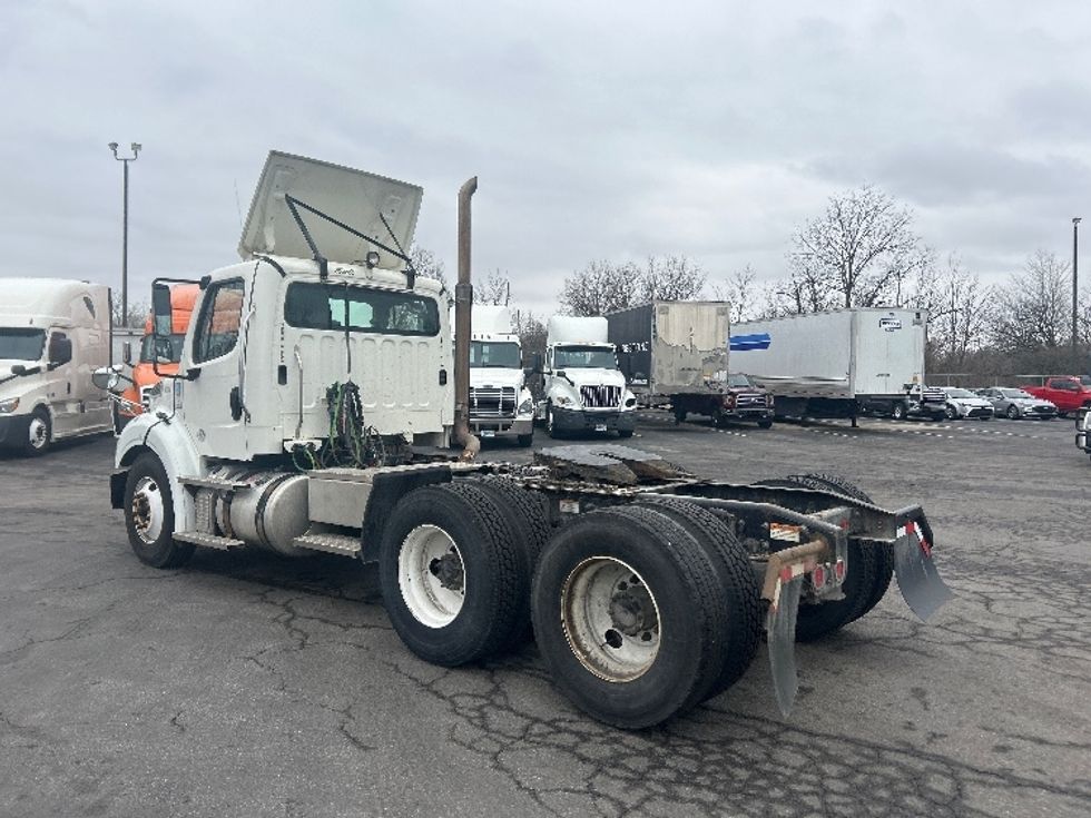 Day Cab Tractor-Heavy Duty Tractors-Freightliner-2020-M211264S-Obetz-OH-353,557\n\t\tmiles-$ 38,500 - Image 5