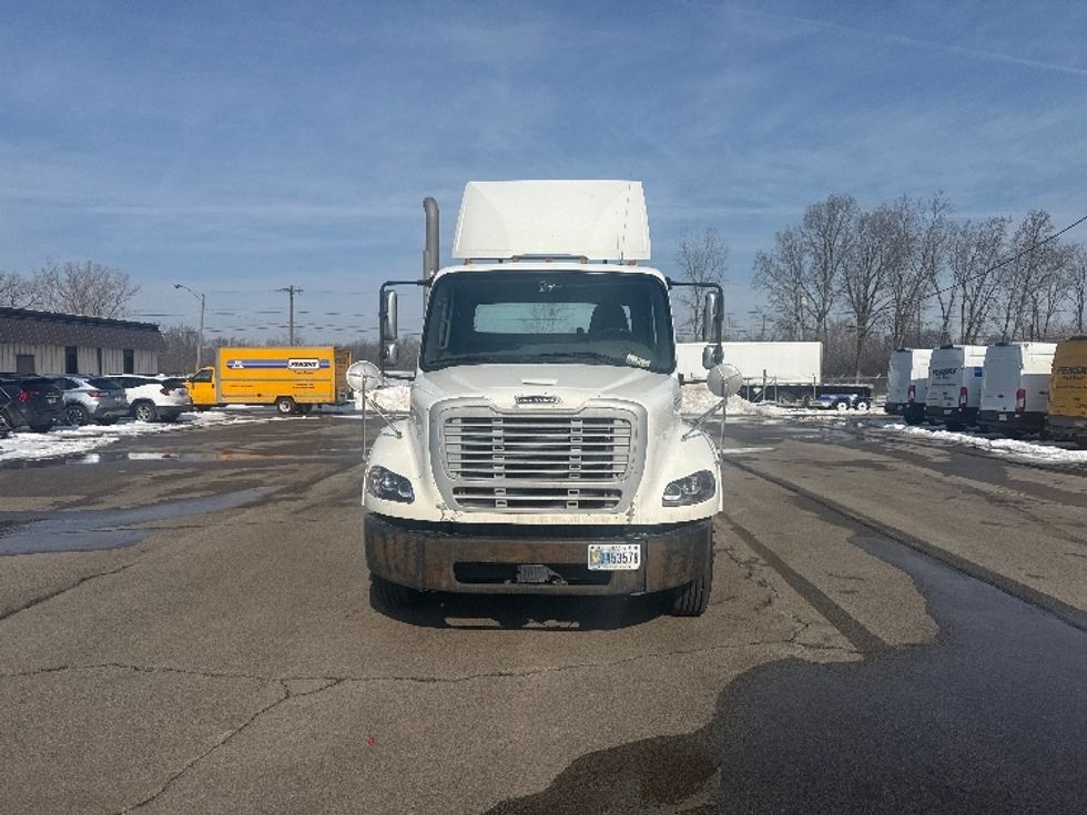 Day Cab Tractor-Heavy Duty Tractors-Freightliner-2020-M211264S-Obetz-OH-368,683\n\t\tmiles-$ 37,750 - Image 2