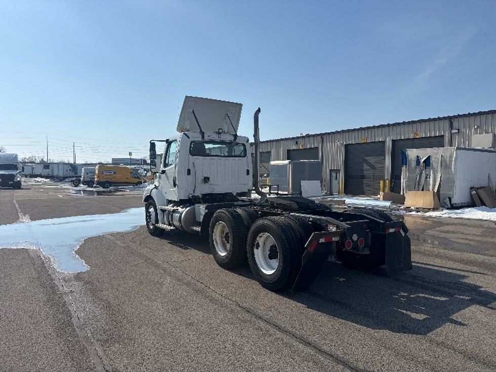 Day Cab Tractor-Heavy Duty Tractors-Freightliner-2020-M211264S-Obetz-OH-368,683\n\t\tmiles-$ 37,750 - Image 5