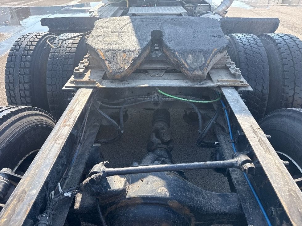 Day Cab Tractor-Heavy Duty Tractors-Freightliner-2020-M211264S-Obetz-OH-368,683\n\t\tmiles-$ 37,750 - Image 6