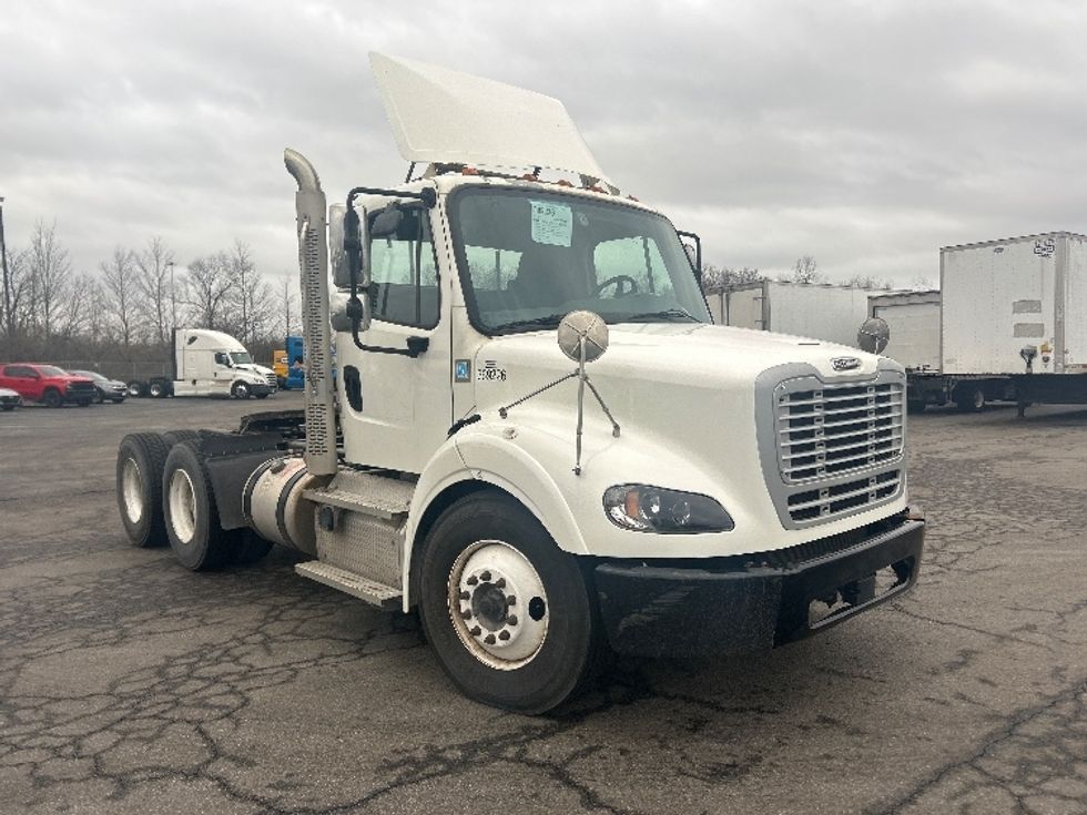 Day Cab Tractor-Heavy Duty Tractors-Freightliner-2020-M211264S-Obetz-OH-371,558\n\t\tmiles-$ 37,750 - Image 1