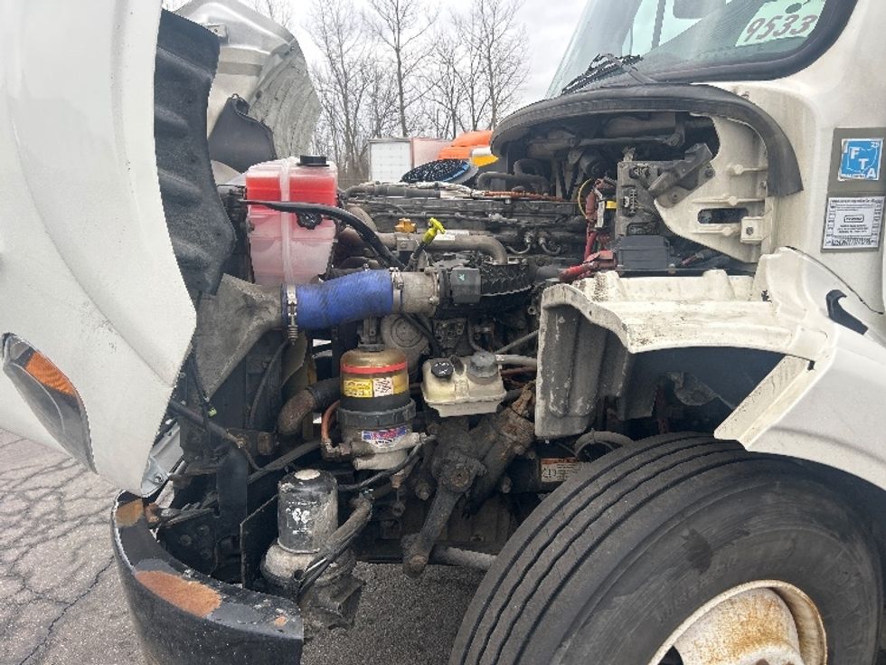 Day Cab Tractor-Heavy Duty Tractors-Freightliner-2020-M211264S-Obetz-OH-371,558\n\t\tmiles-$ 37,750 - Image 16