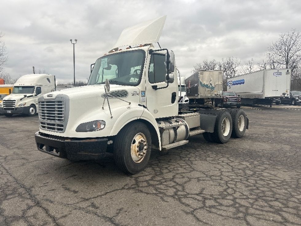 Day Cab Tractor-Heavy Duty Tractors-Freightliner-2020-M211264S-Obetz-OH-371,558\n\t\tmiles-$ 37,750 - Image 3