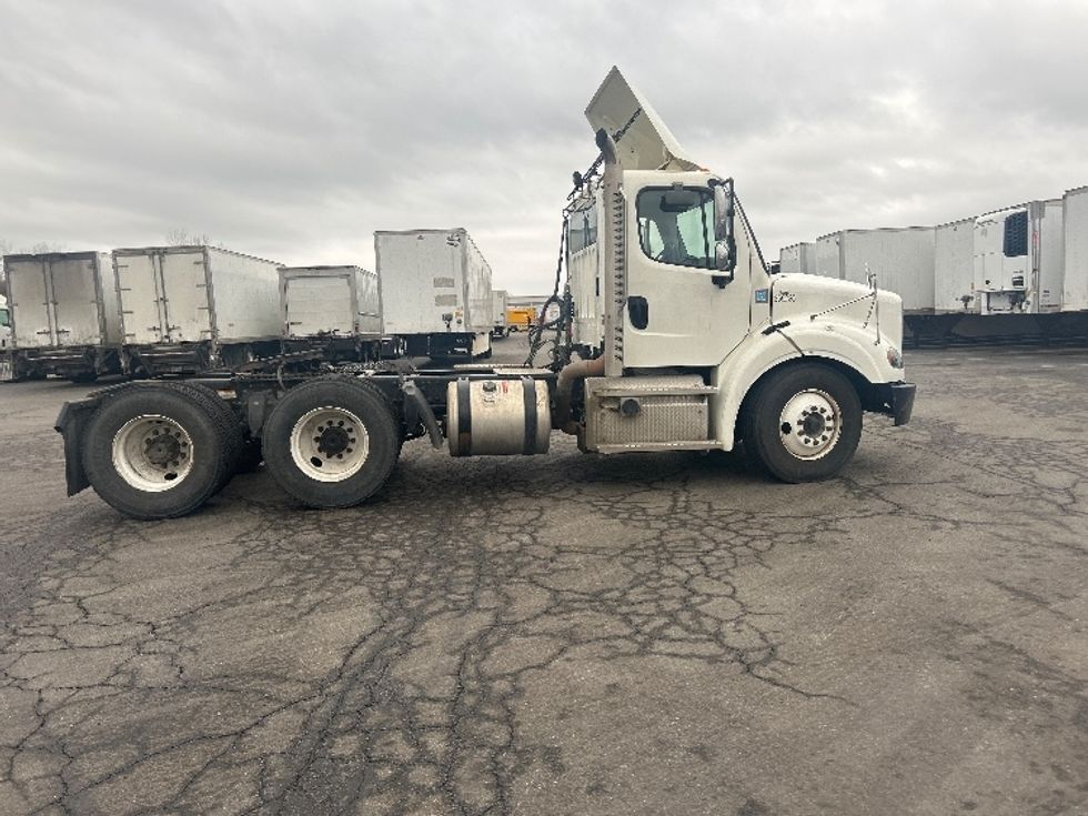 Day Cab Tractor-Heavy Duty Tractors-Freightliner-2020-M211264S-Obetz-OH-371,558\n\t\tmiles-$ 37,750 - Image 8