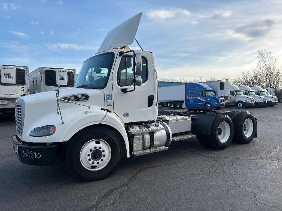 Day Cab Tractor-Heavy Duty Tractors-Freightliner-2020-M211264S-Obetz-OH-428,631\n\t\tmiles-$ 37,000 - Image 3