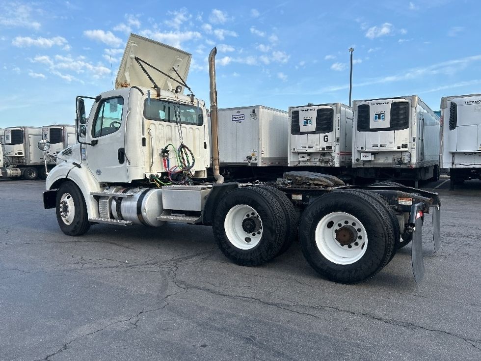 Day Cab Tractor-Heavy Duty Tractors-Freightliner-2020-M211264S-Obetz-OH-428,631\n\t\tmiles-$ 37,000 - Image 5