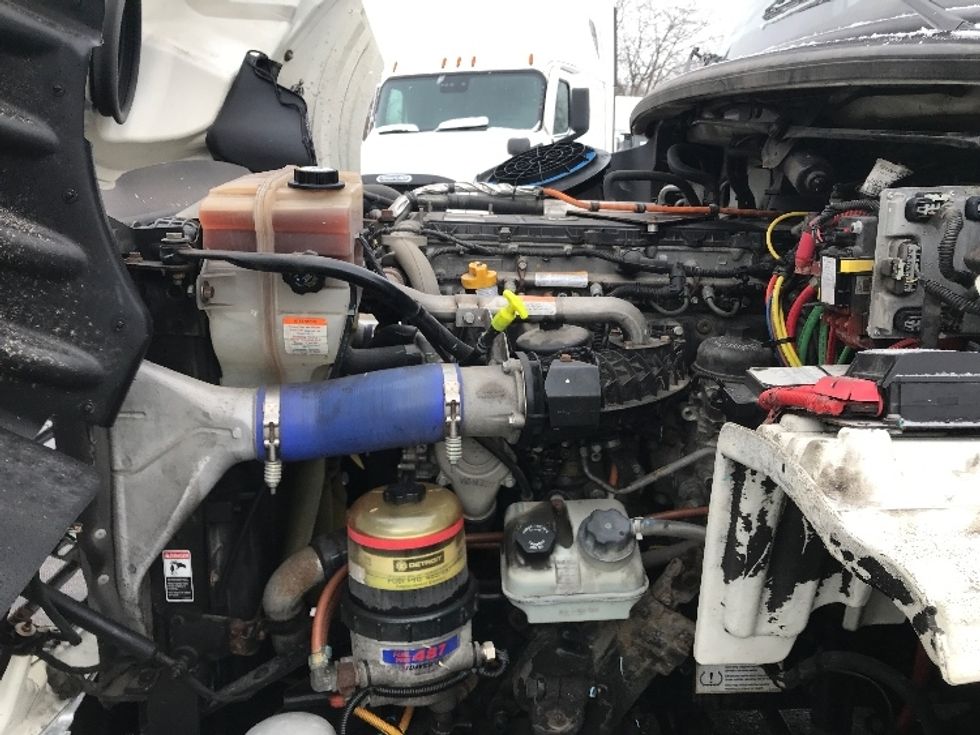 Day Cab Tractor-Heavy Duty Tractors-Freightliner-2020-M211264S-Pewaukee-WI-147,899\n\t\tmiles-$ 56,000 - Image 16