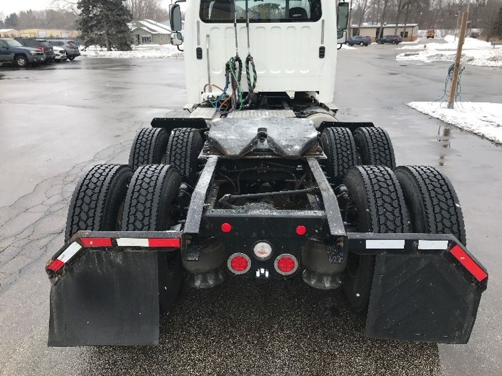 Day Cab Tractor-Heavy Duty Tractors-Freightliner-2020-M211264S-Pewaukee-WI-147,899\n\t\tmiles-$ 56,000 - Image 6