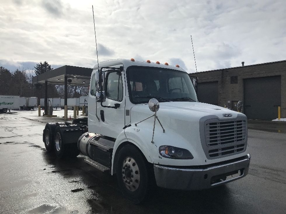 Day Cab Tractor-Heavy Duty Tractors-Freightliner-2020-M211264S-Pewaukee-WI-73,566\n\t\tmiles-$ 60,000 - Image 1