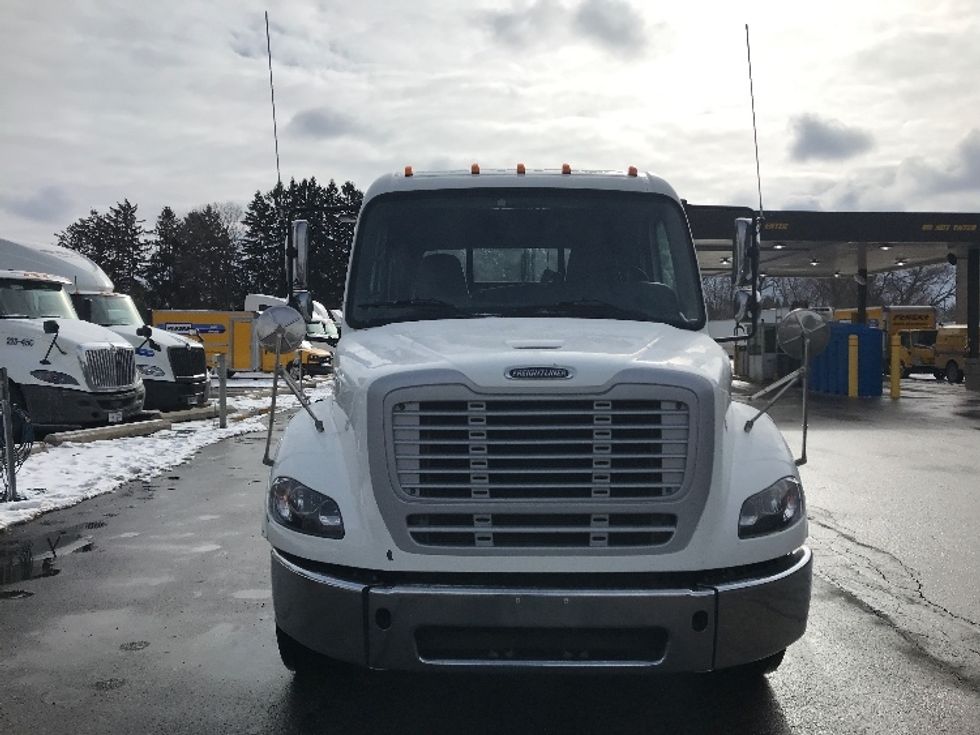 Day Cab Tractor-Heavy Duty Tractors-Freightliner-2020-M211264S-Pewaukee-WI-73,566\n\t\tmiles-$ 60,000 - Image 2