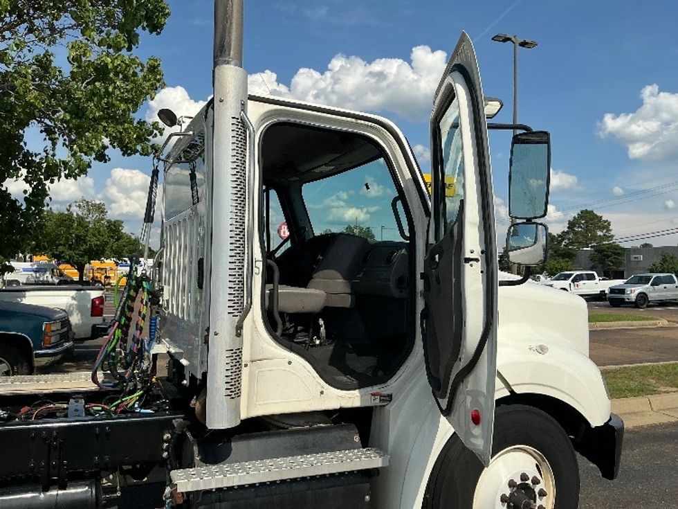 2020 Freightliner M2 112 Medium Duty photo 11