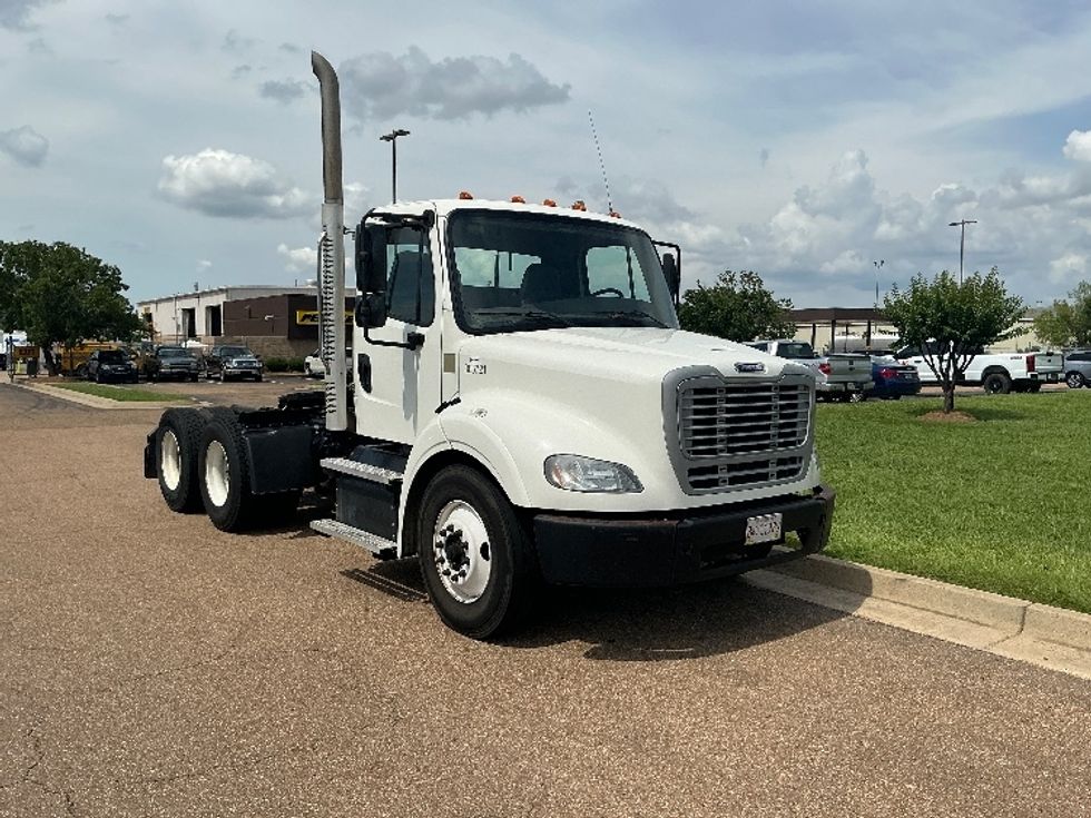 Day Cab Tractor-Heavy Duty Tractors-Freightliner-2020-M211264S-Richland-MS-169,874\n\t\tmiles-$ 53,000 - Image 1