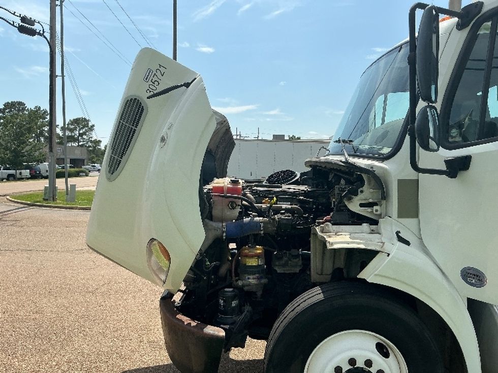Day Cab Tractor-Heavy Duty Tractors-Freightliner-2020-M211264S-Richland-MS-169,874\n\t\tmiles-$ 53,000 - Image 16