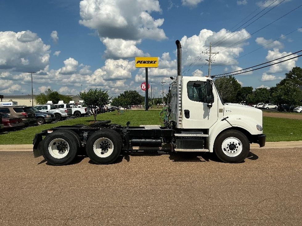 Day Cab Tractor-Heavy Duty Tractors-Freightliner-2020-M211264S-Richland-MS-192,737\n\t\tmiles-$ 51,750 - Image 8