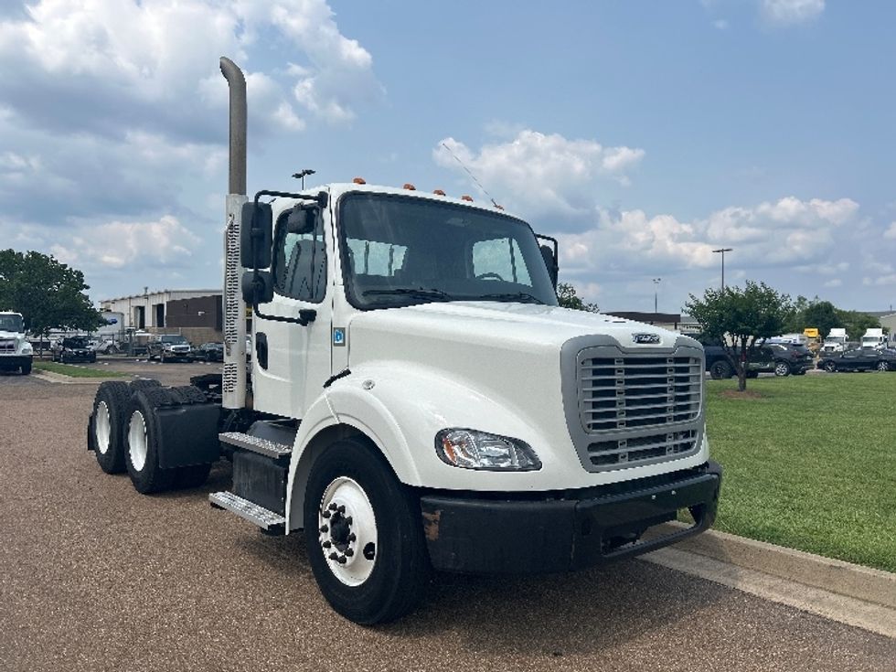 Day Cab Tractor-Heavy Duty Tractors-Freightliner-2020-M211264S-Richland-MS-229,660\n\t\tmiles-$ 49,500 - Image 1